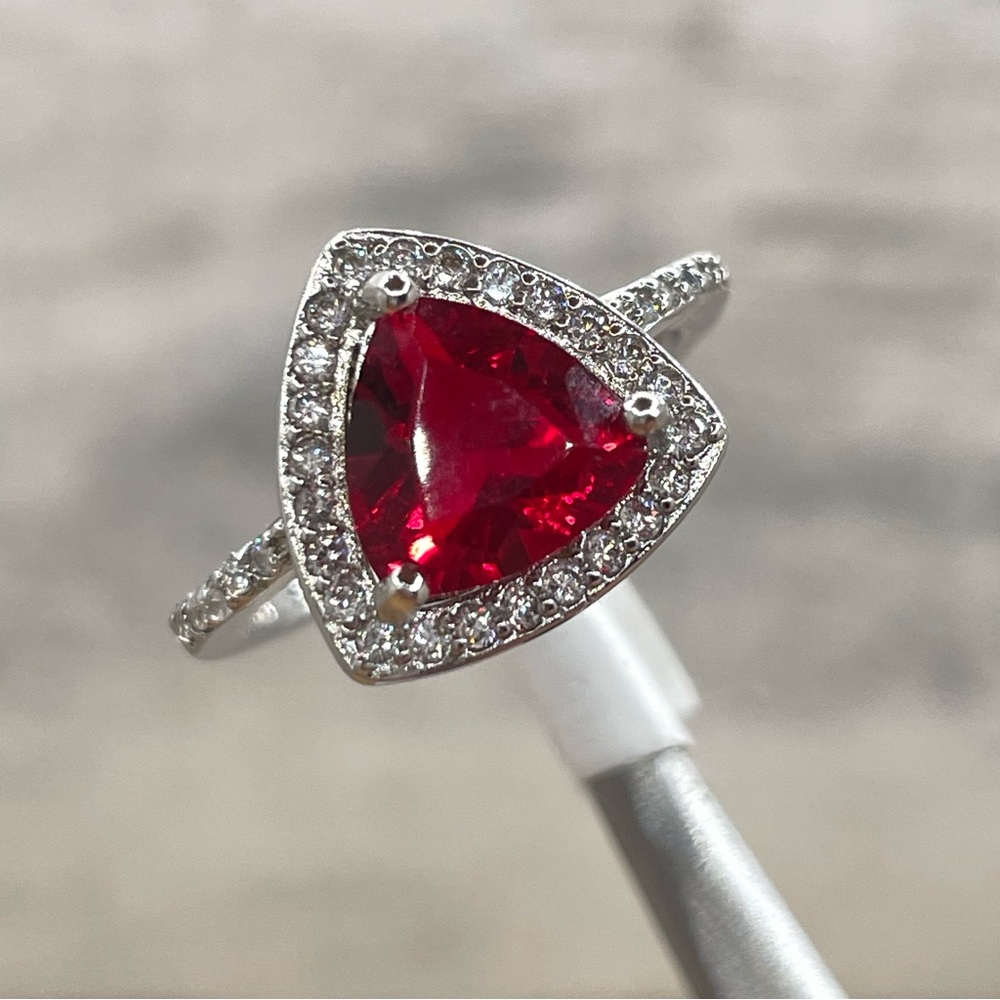 Beautiful Elegant Trillion Cut Halo Red Ruby Diamond CZ Silver Plated Ring